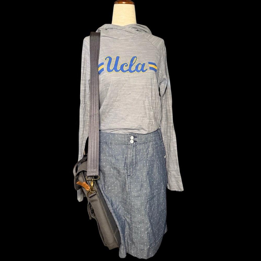 UCLA Lightweight Hoodie Grey Long Sleeve Tee Hooded Top Under Armour‎ Logo Shirt